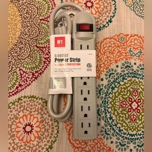 NWT HFT 6-Outlet Surge Power Strip in Light Gray